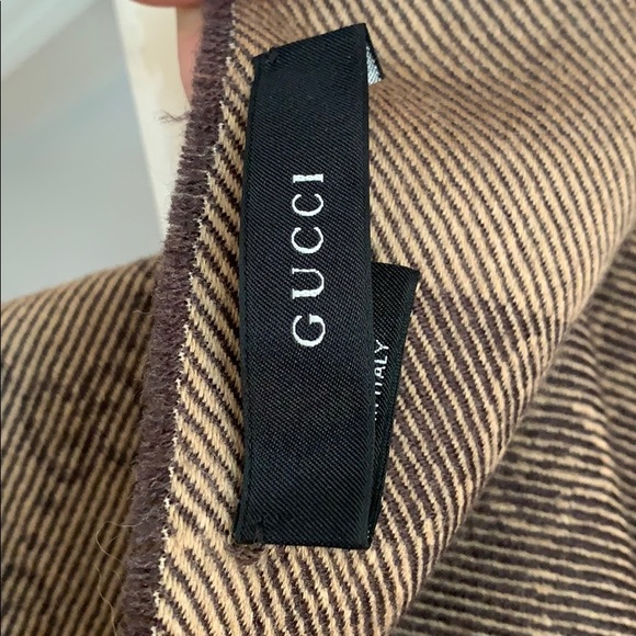Gucci Scarf 70 x 14 - Picture 2 of 4
